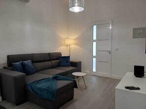 Living area - Sunset Cottage (Madeira)
