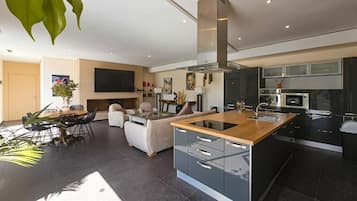 Villa, piscine privée | Intérieur