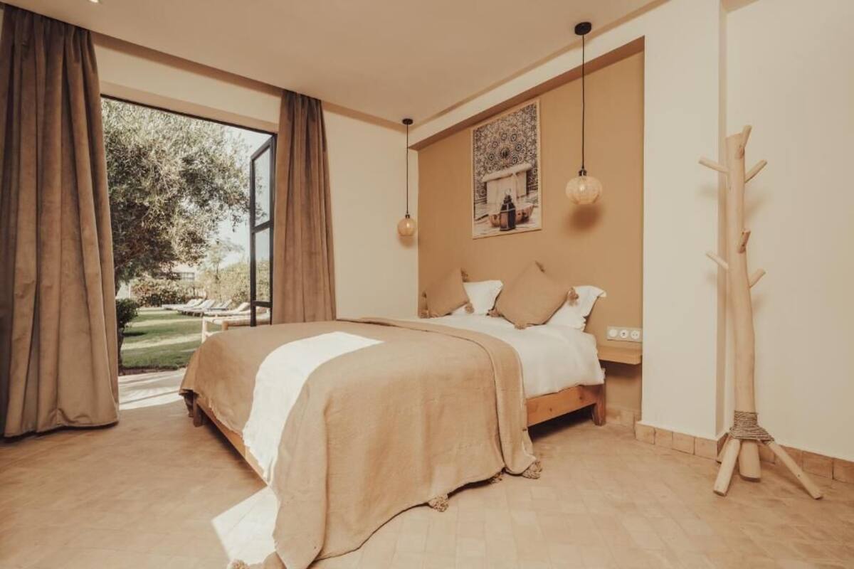 Driepersoonskamer | Een kluis op de kamer, gratis wifi, rolstoeltoegankelijk