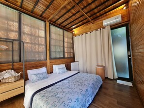 Acceso a internet y ropa de cama 
