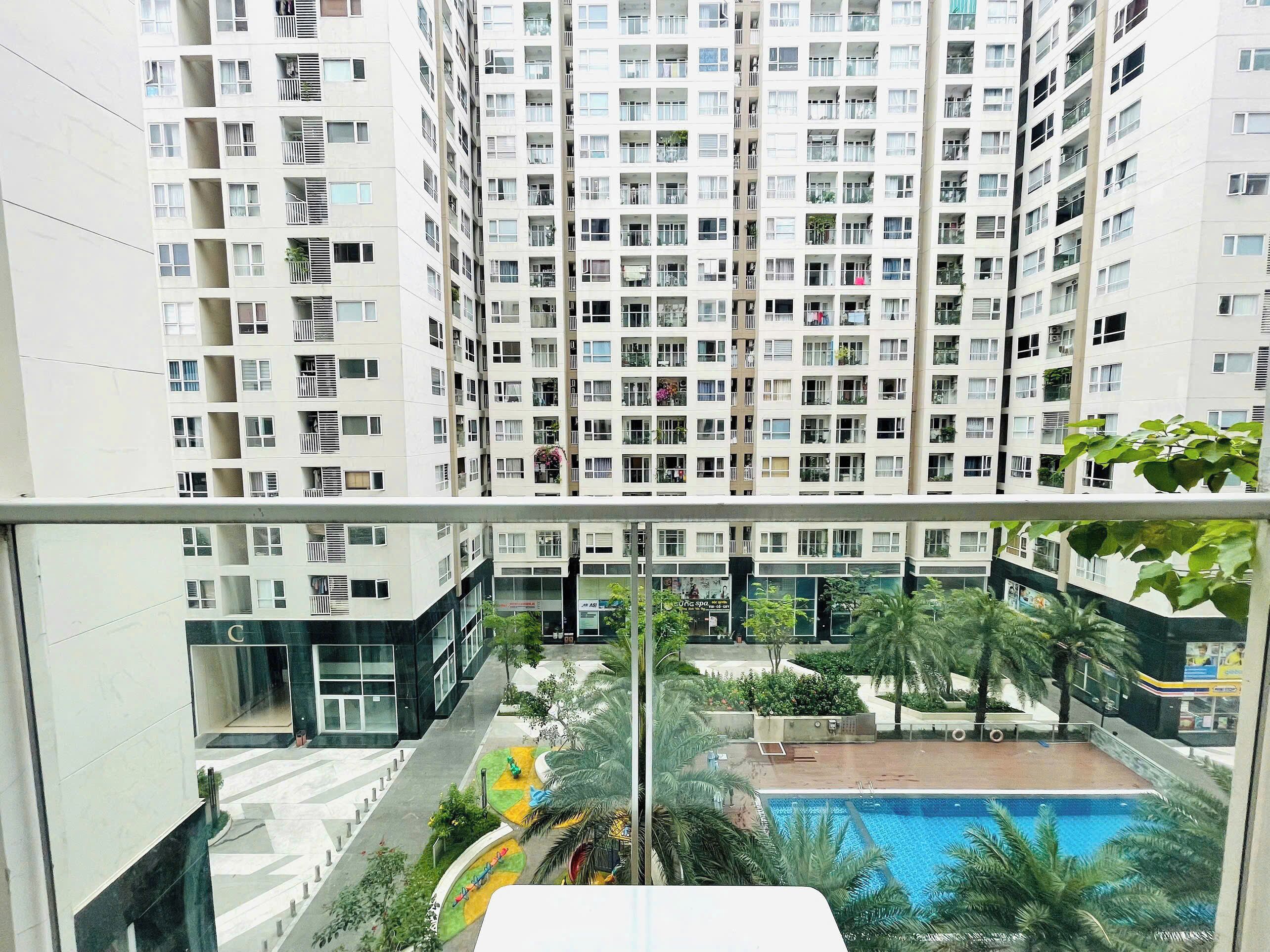 패밀리 아파트, 발코니, 수영장 전망 | 정원 전망