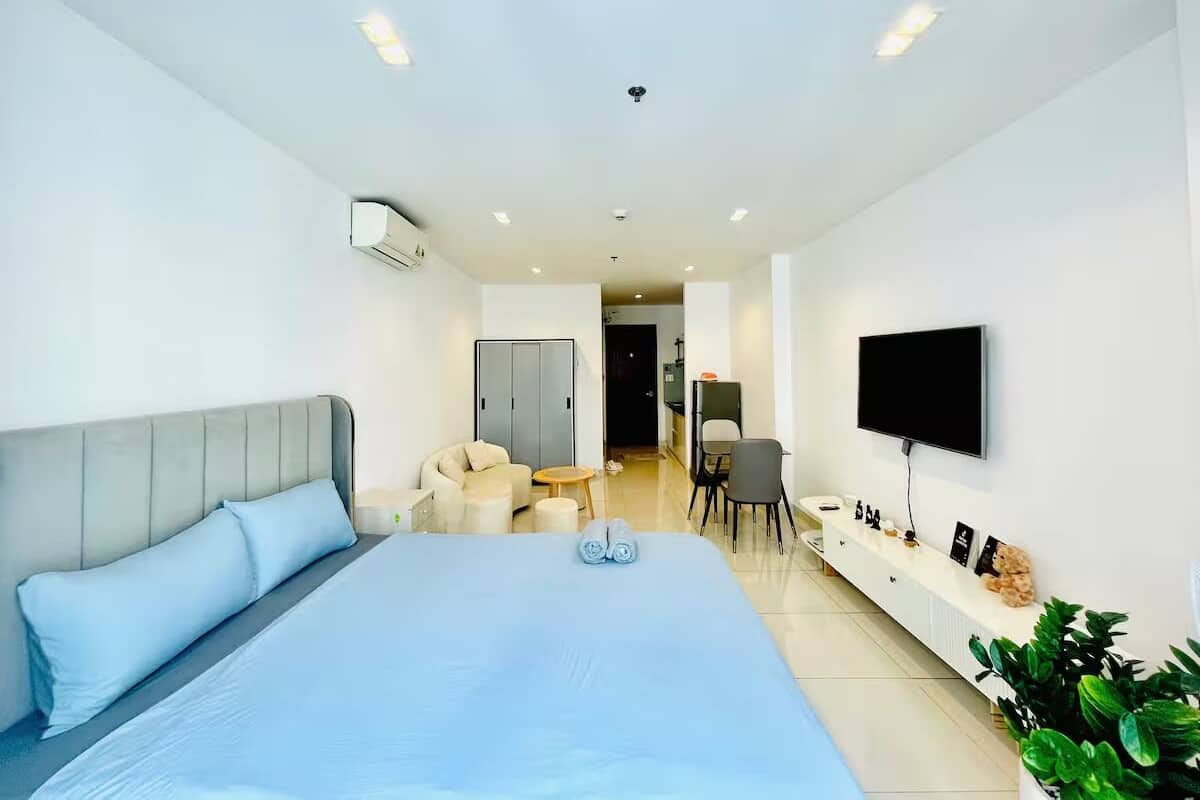 Standard Apartment, 1 Bedroom, Kitchen | Free minibar, desk, laptop workspace, blackout drapes