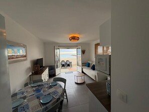 Dining - Dream house on the beach (Palavas-les-Flots)