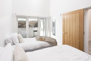 4 chambres, fer et planche à repasser, accès Internet, draps fournis