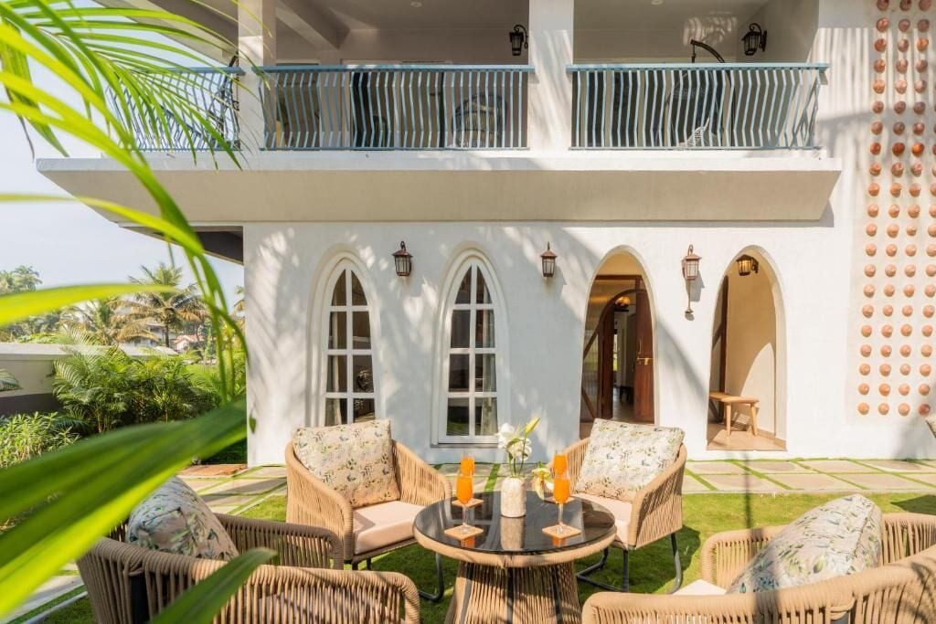 Luxury Villa, Balcony, Garden View | Outdoor dining