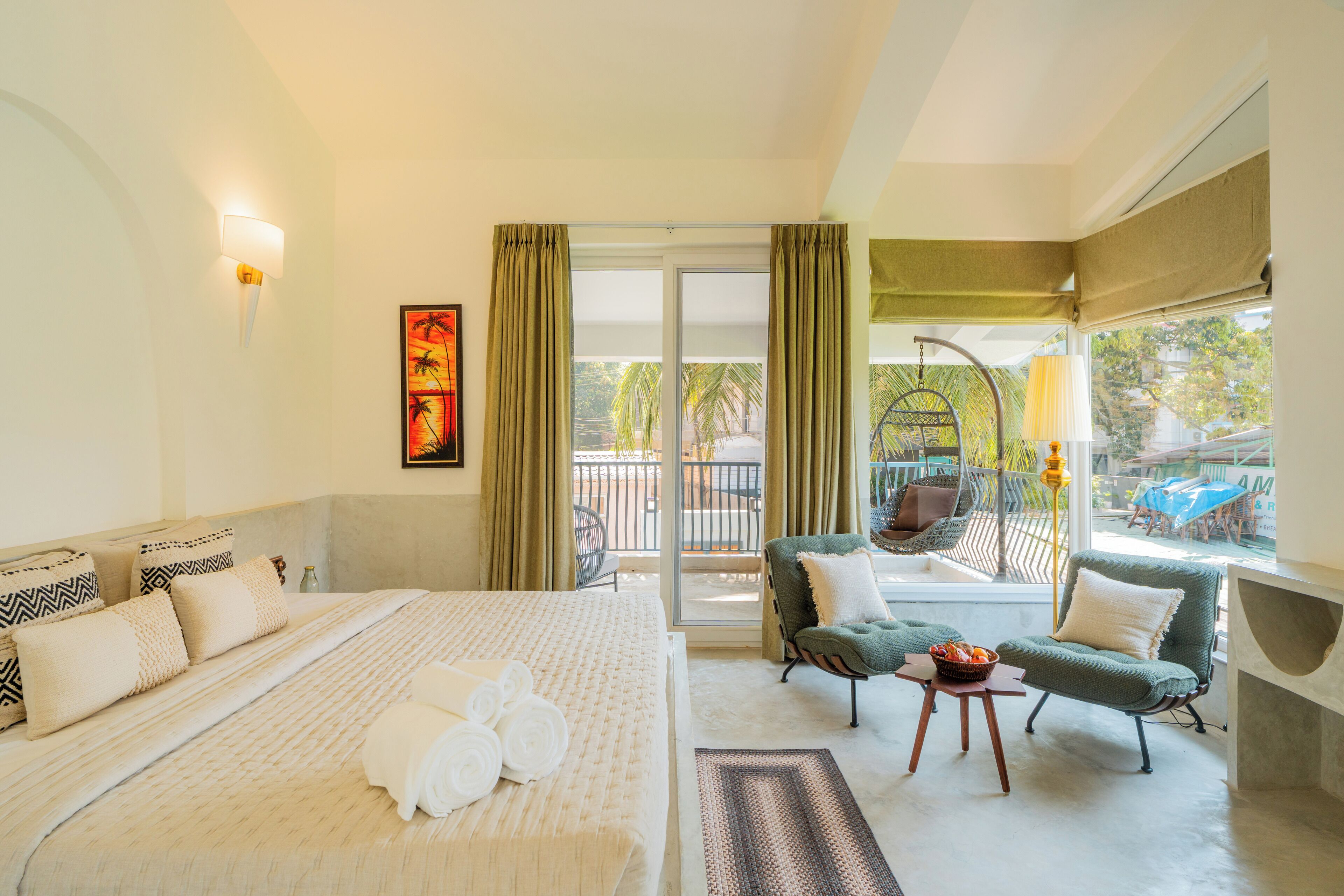 Luxe villa, balkon, uitzicht op tuin | Een strijkplank/strijkijzer, gratis wifi