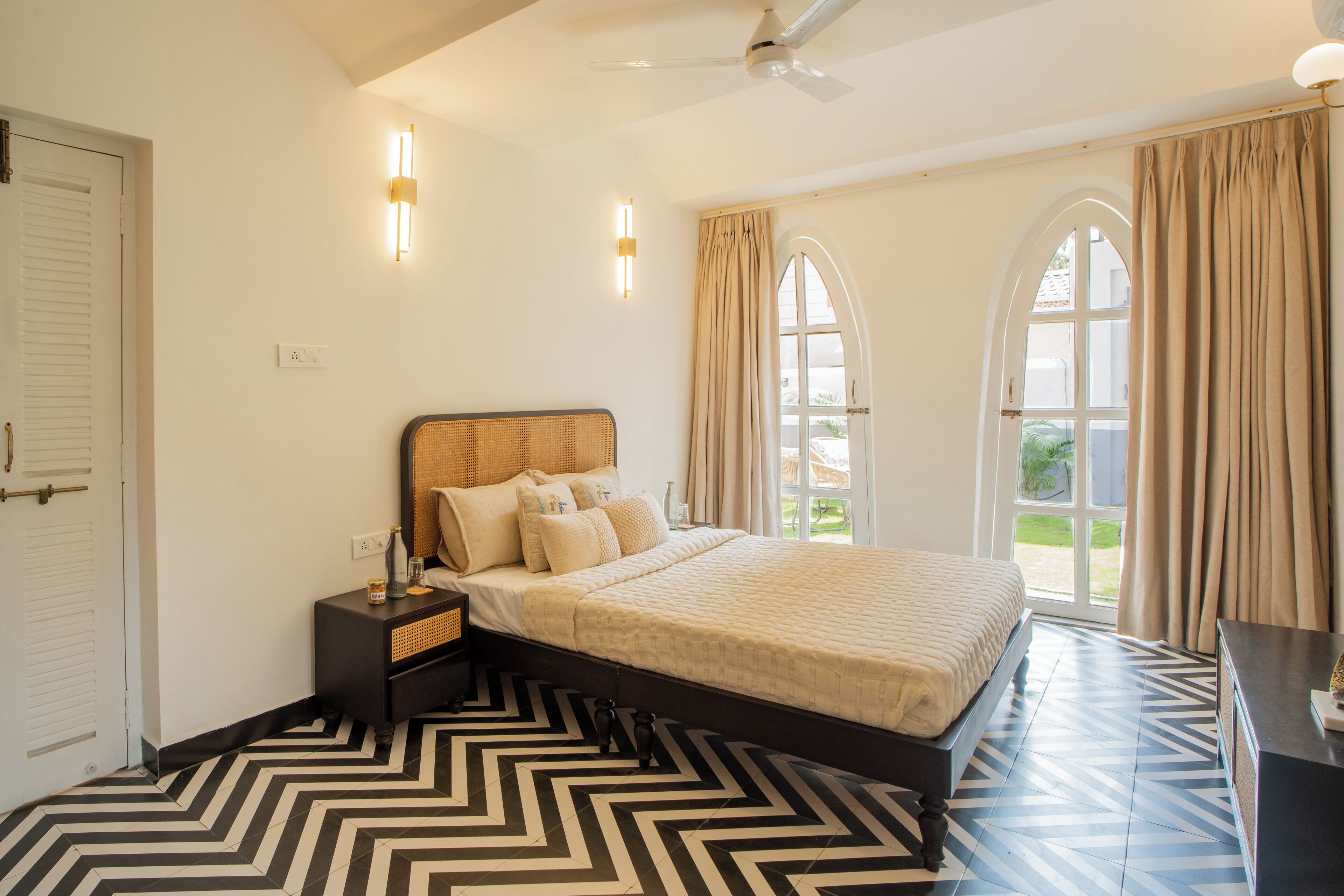 Luksus-villa - balkon - udsigt til have | Strygejern/strygebræt, gratis Wi-Fi