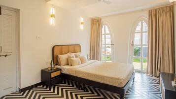 Luksus-villa - balkon - udsigt til have | Strygejern/strygebræt, gratis Wi-Fi