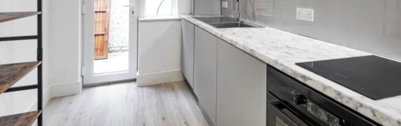 Fridge, microwave, stovetop, toaster