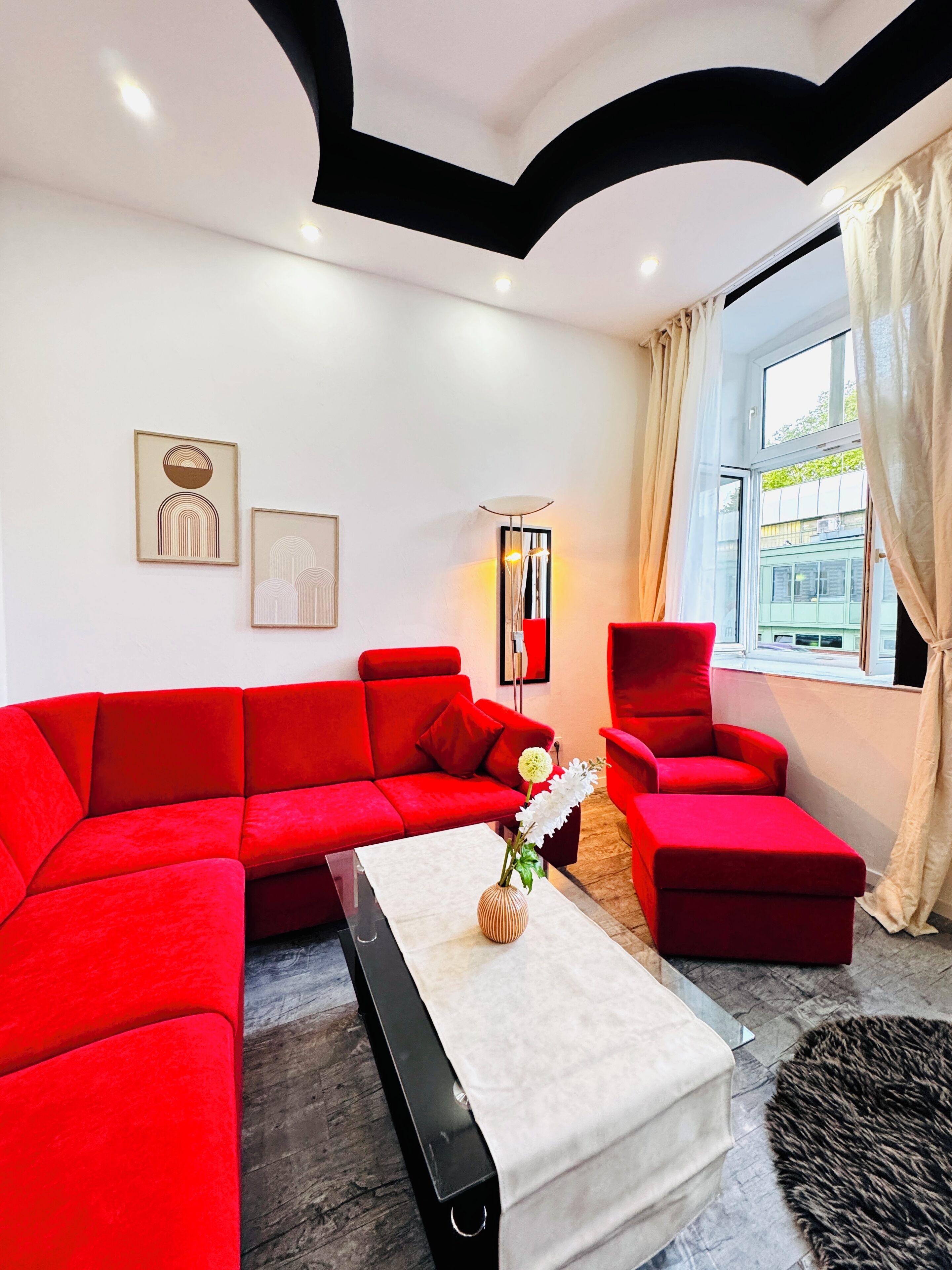 基础公寓 | 起居区