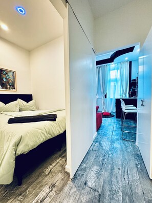 Iron/ironing board - Cozy 1BR With Living Room Long Stay AKH (Vienna)