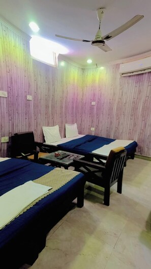 ห้องแฟมิลี่ | โต๊ะทำงาน, พื้นที่ทำงานแบบใช้แล็ปท็อป, Wi-Fi ฟรี