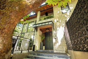 Luxury Villa, Garden View | Exterior detail - The Chestnut Grove (Dalhousie)