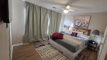 6 Schlafzimmer, Schreibtisch, Bügeleisen/Bügelbrett, kostenloses WLAN