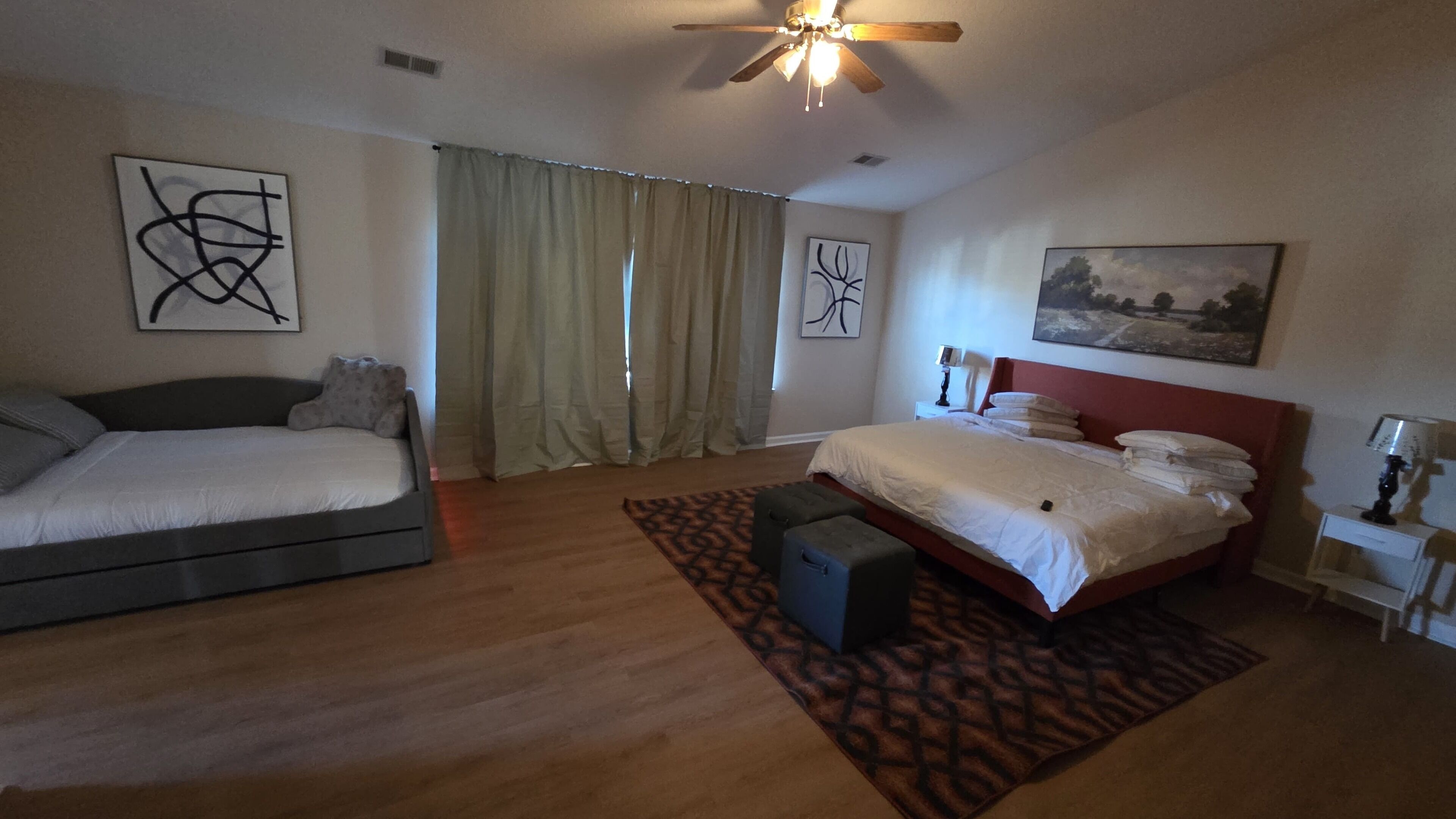 6 Schlafzimmer, Schreibtisch, Bügeleisen/Bügelbrett, kostenloses WLAN