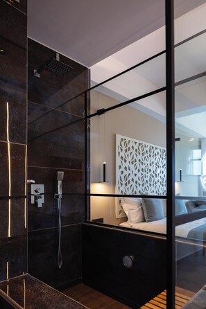 Süit, Deniz Manzaralı | Banyo | Saç kurutma makinesi, bornoz, terlik, bide 
