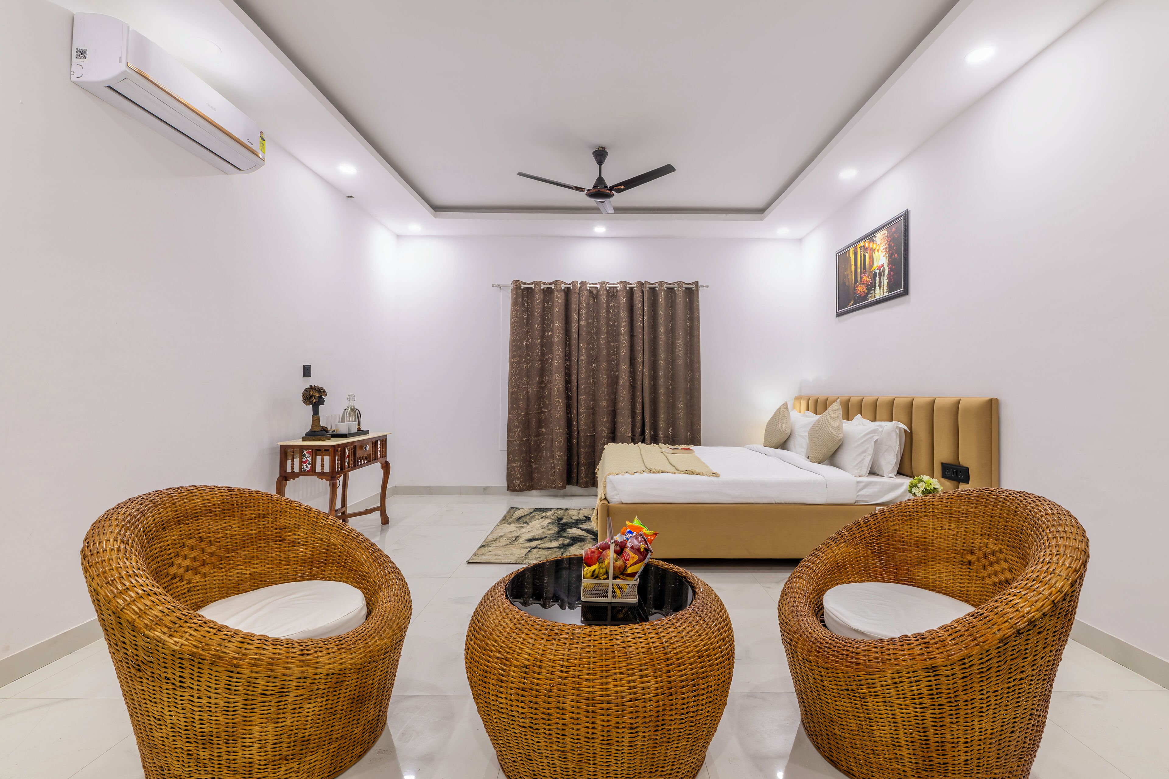 Deluxe villa, uitzicht op tuin | Een strijkplank/strijkijzer, gratis wifi