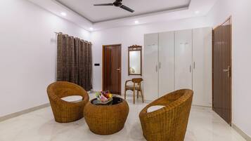 Villa Deluxe, vue jardin | Intérieur