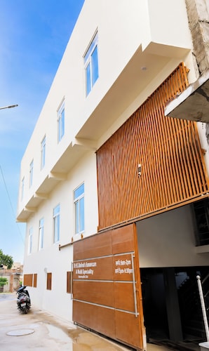 Hotel Shree Ramayanam Ayodhya
