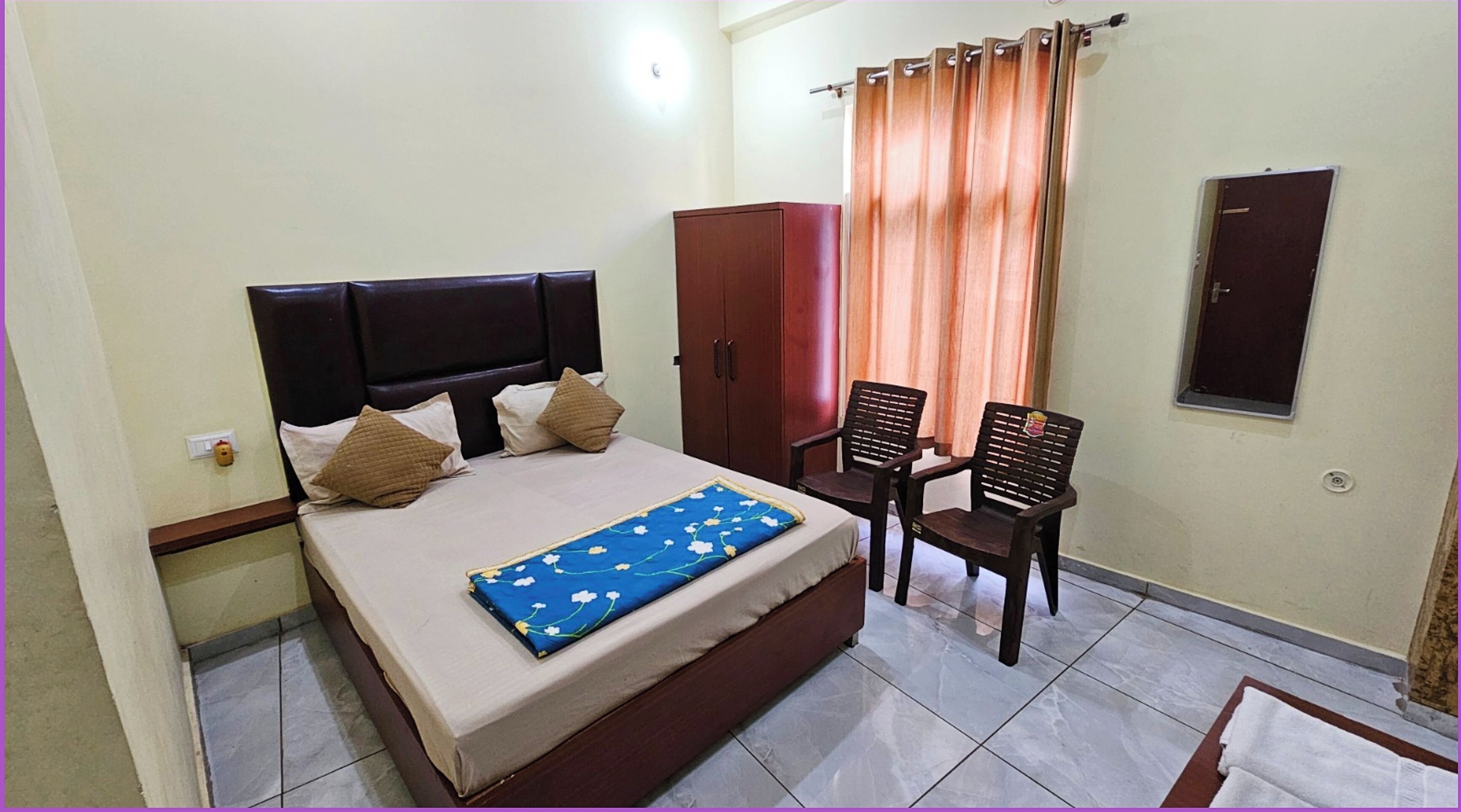 Literie hypoallergénique, bureau, chambres insonorisées, Wi-Fi gratuit