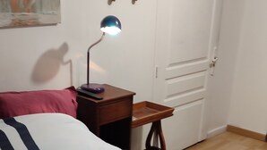Uklassifisert bilde, 3 av 6, knapp