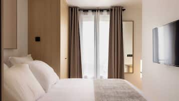 1 bedroom, laptop workspace, iron/ironing board, bed sheets