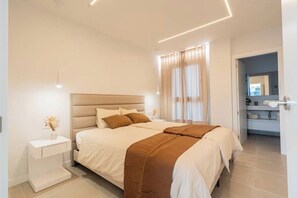 Iron/ironing board, WiFi - Higueron Luxury Apartment (Benalmádena)