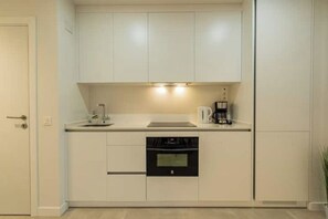 Private kitchen - Higueron Luxury Apartment (Benalmádena)