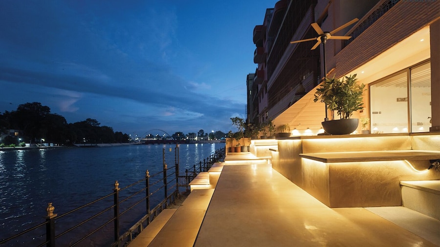 EKAANTA "Mindversity on the Ganges"