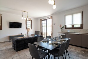 Dining - Anthi Luxury Residence- Violet (Ialisos)