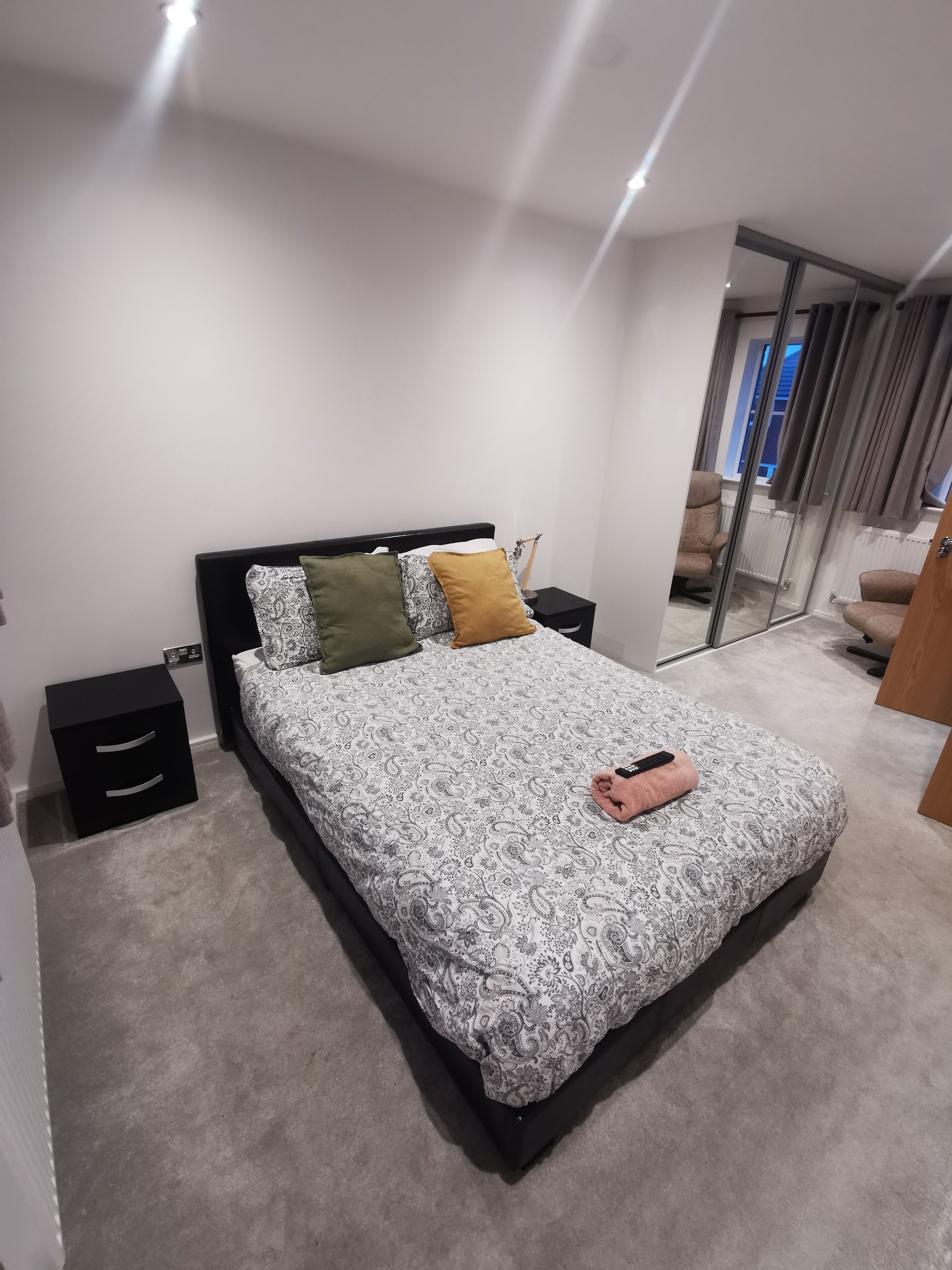 4 Schlafzimmer, Schreibtisch, Bügeleisen/Bügelbrett, kostenloses WLAN