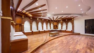 Vila, sacada, vista para a piscina | Parte interna