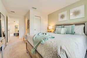 5 bedrooms, iron/ironing board, free WiFi, bed sheets - Orlando Family Retreat | Private Pool Sleeps 12 (Davenport)