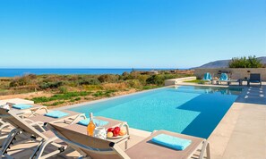 Outdoor pool, a heated pool - Vista Mare Gold Villa Heated Pool (Dramia)