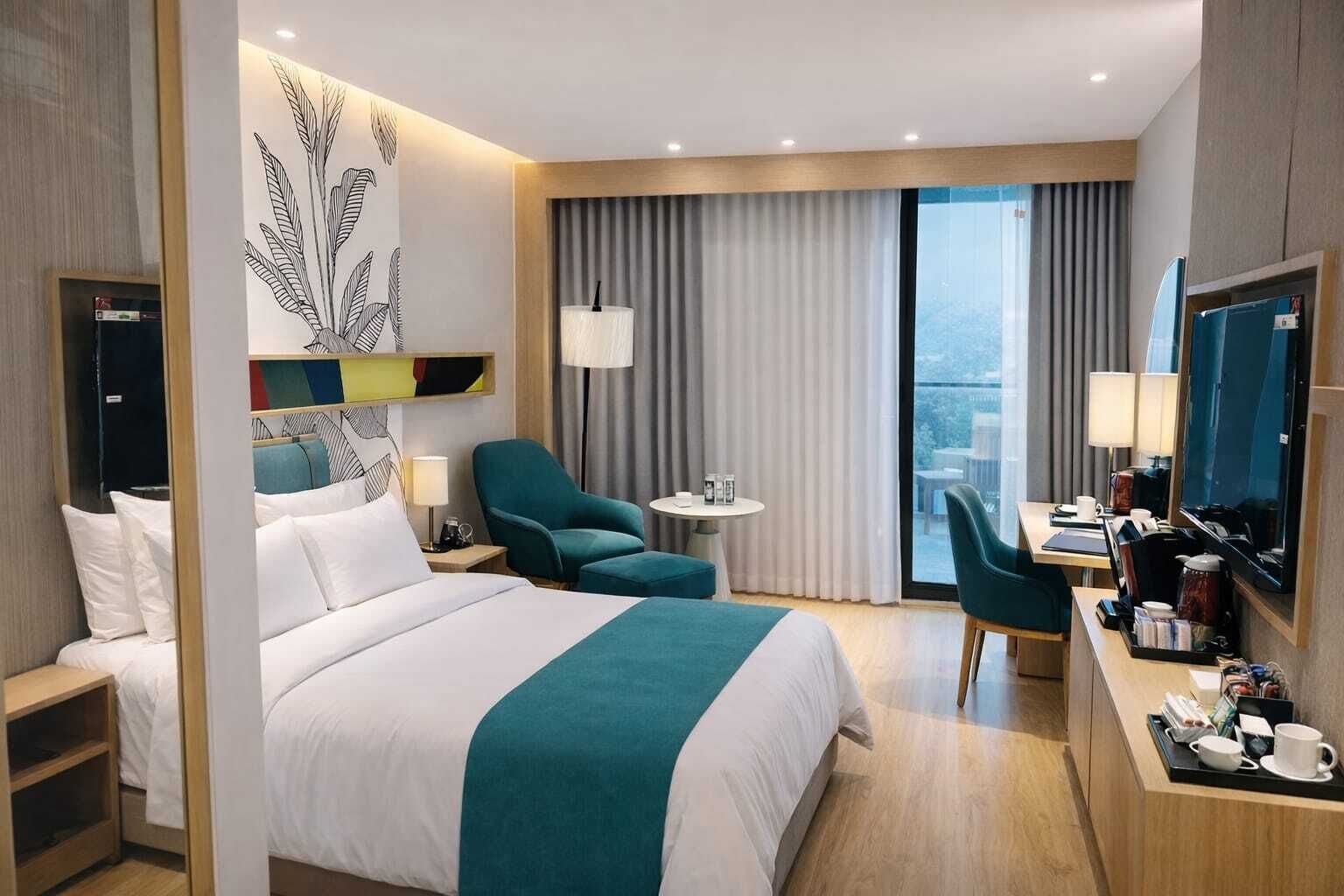 Premium-Doppelzimmer, 1 King-Bett, Balkon, Stadtblick | Zimmersafe, Schreibtisch, Bügeleisen/Bügelbrett, kostenloses WLAN