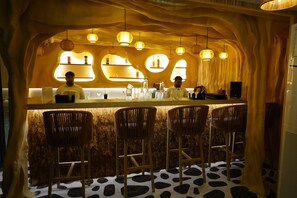 Bar (on property) - Clarion Inn Greywall By Choice Hotels (Amritsar)