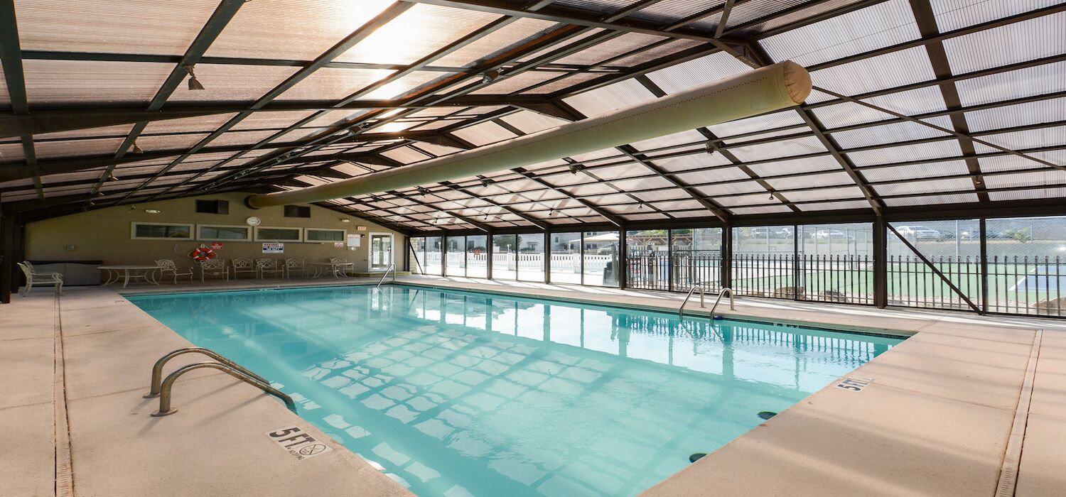 Inomhuspool och uppvärmd pool