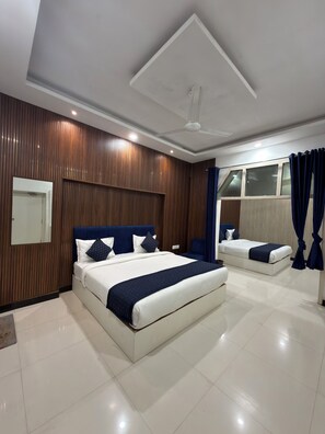 Family Room - Gulmohar Stays (siddhagiribagh)