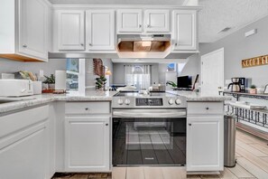 Fridge, microwave, oven, stovetop - Palm Presence 166-Near Beach-Sleeps 8 (Panama City Beach)