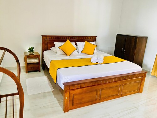 Perfect 2-bedroom apartment with AC in enchanting Habaraduwa near by Ahangama,