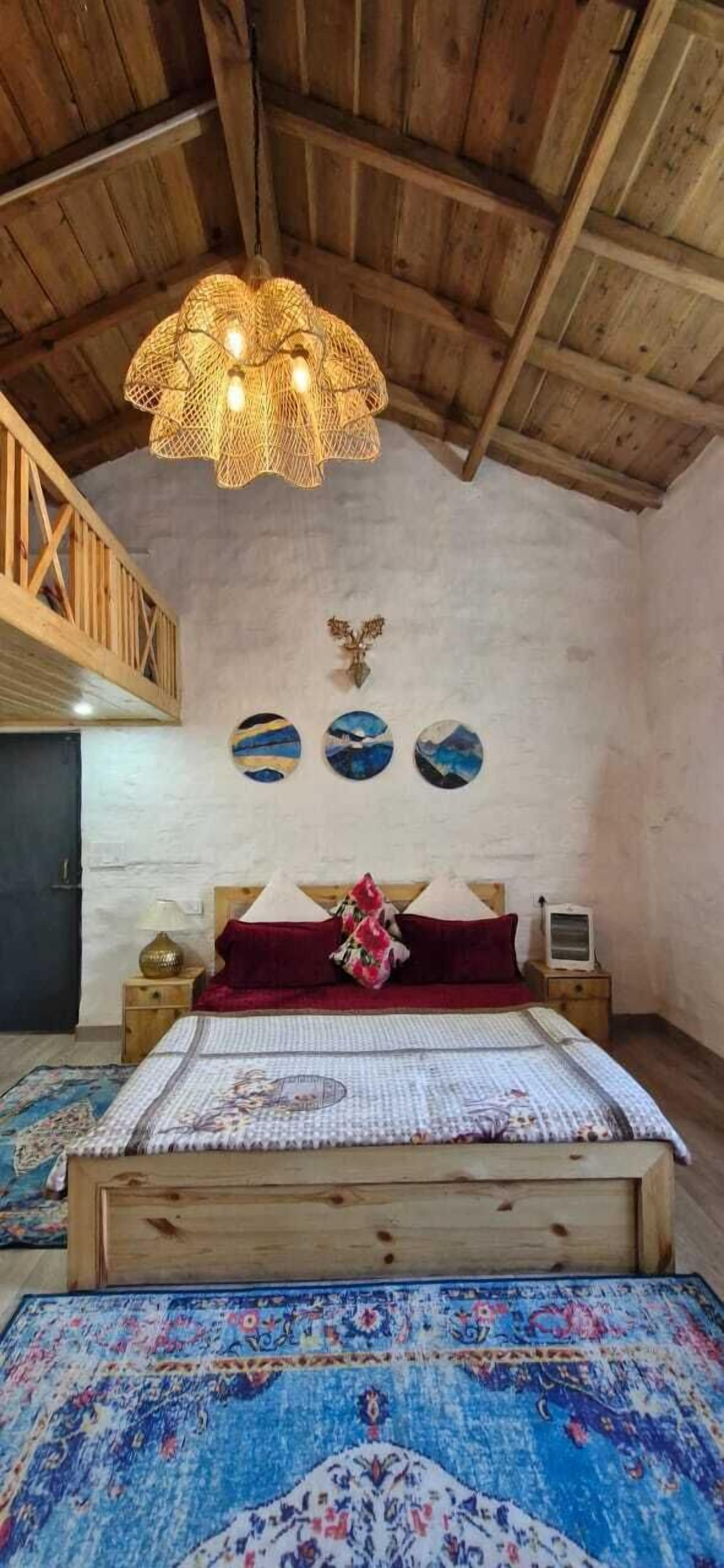 Basic Studio Suite | Ruang kerja komputer riba, Wi-fi percuma 