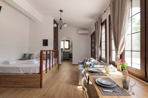 1 bedroom, iron/ironing board, Internet, bed sheets - Anthi Luxury Residence- Rose (Ialisos)