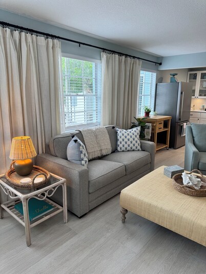  Lido Key first floor 1BR condo steps from Lido Beaches and St. Armand's.