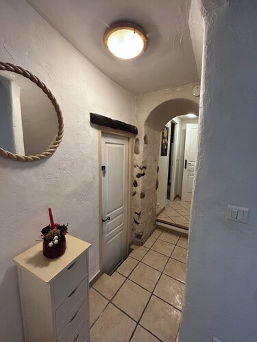 250m from the Sisteron lake! Fully equipped apartment with office area.