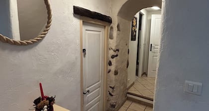 250m from the Sisteron lake! Fully equipped apartment with office area.