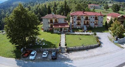 Orama Hotel - Lake Plastira Fireplace Family Suite