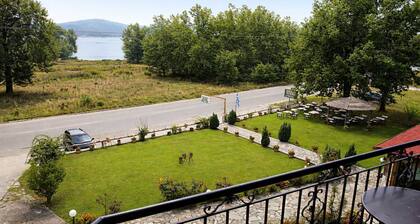 Orama Hotel - Lake Plastira Fireplace Family Suite