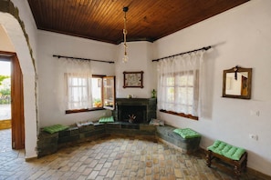 House | 2 bedrooms, Internet - Saltos Apartment 2 - Pool Garden Getaway (Nea Propontida)