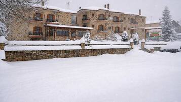 Studio | Truy cập Internet tốc độ cao