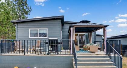 Modern 2 Bedroom Rancher in Beautiful Lake Country